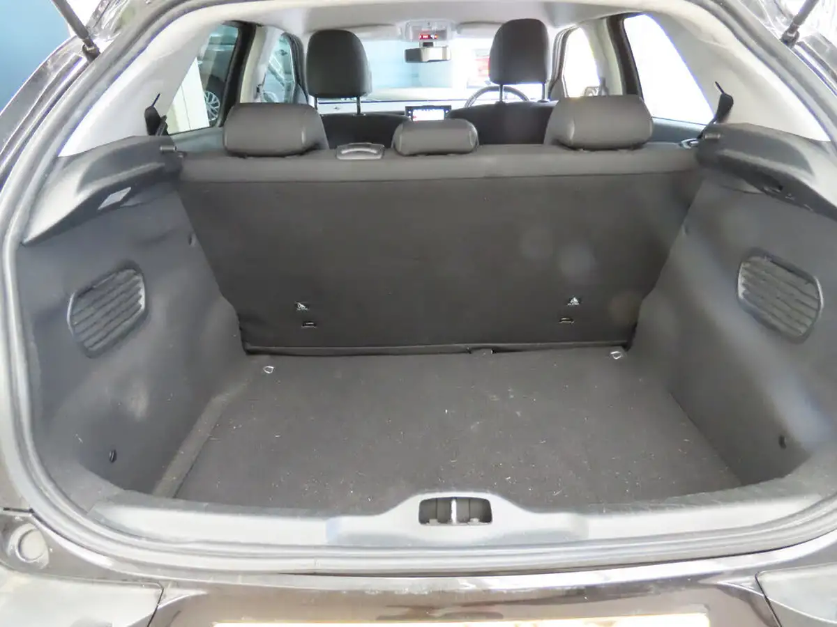 2015-citroen-c4-cactus-16bluehdi-flair-big-8