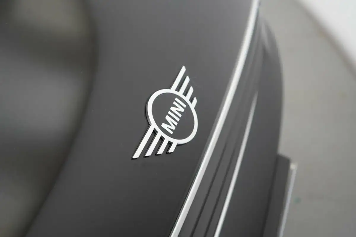 2022-mini-countryman-15-cooper-classic-auto-big-11