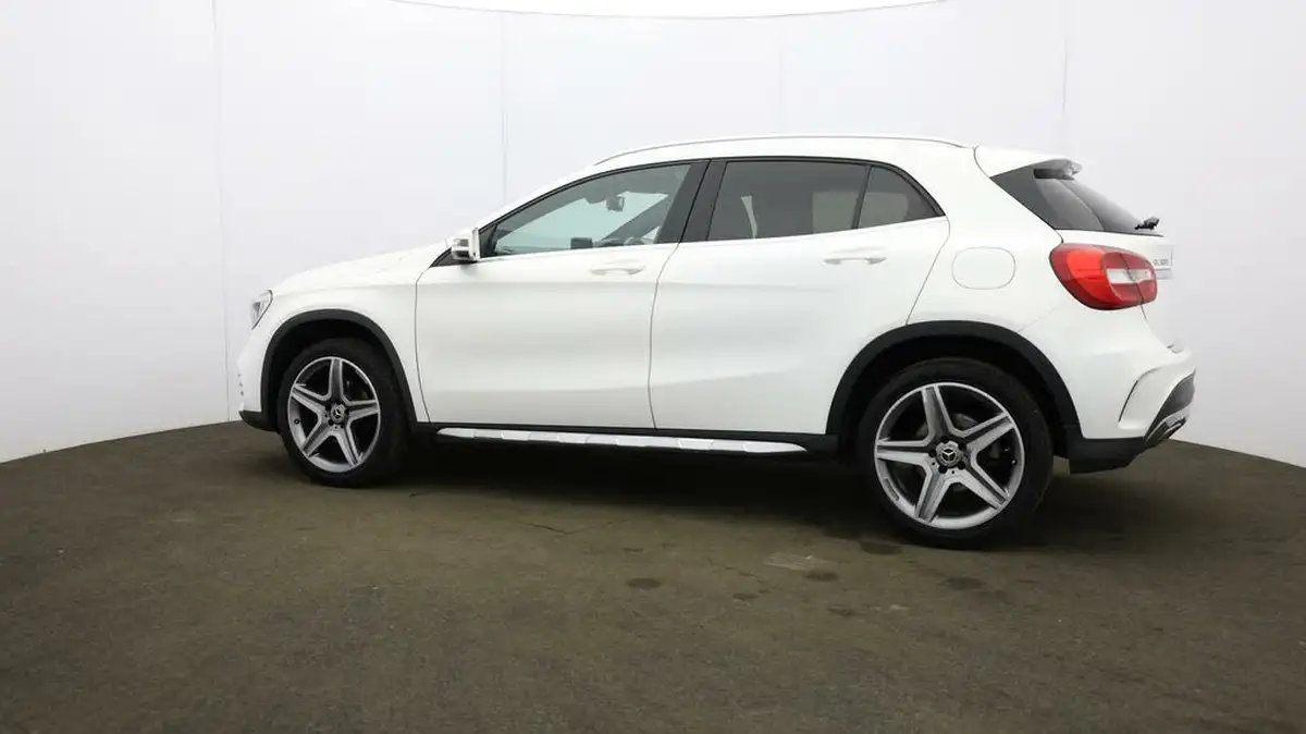 2018-mercedes-benz-gla-class-16-gla-200-amg-line-154bhp-big-66