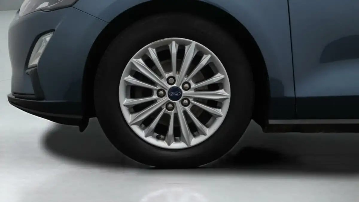 2020-ford-focus-15-titanium-hatchback-big-18