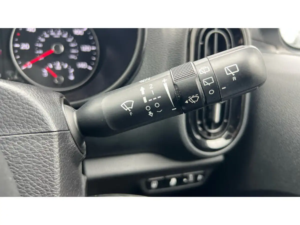 2021-kia-picanto-10-3-big-32