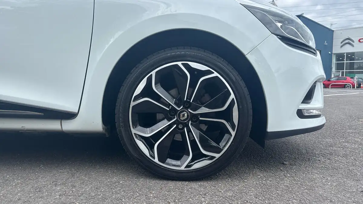 2019-renault-clio-09-tce-iconic-90ps-big-16