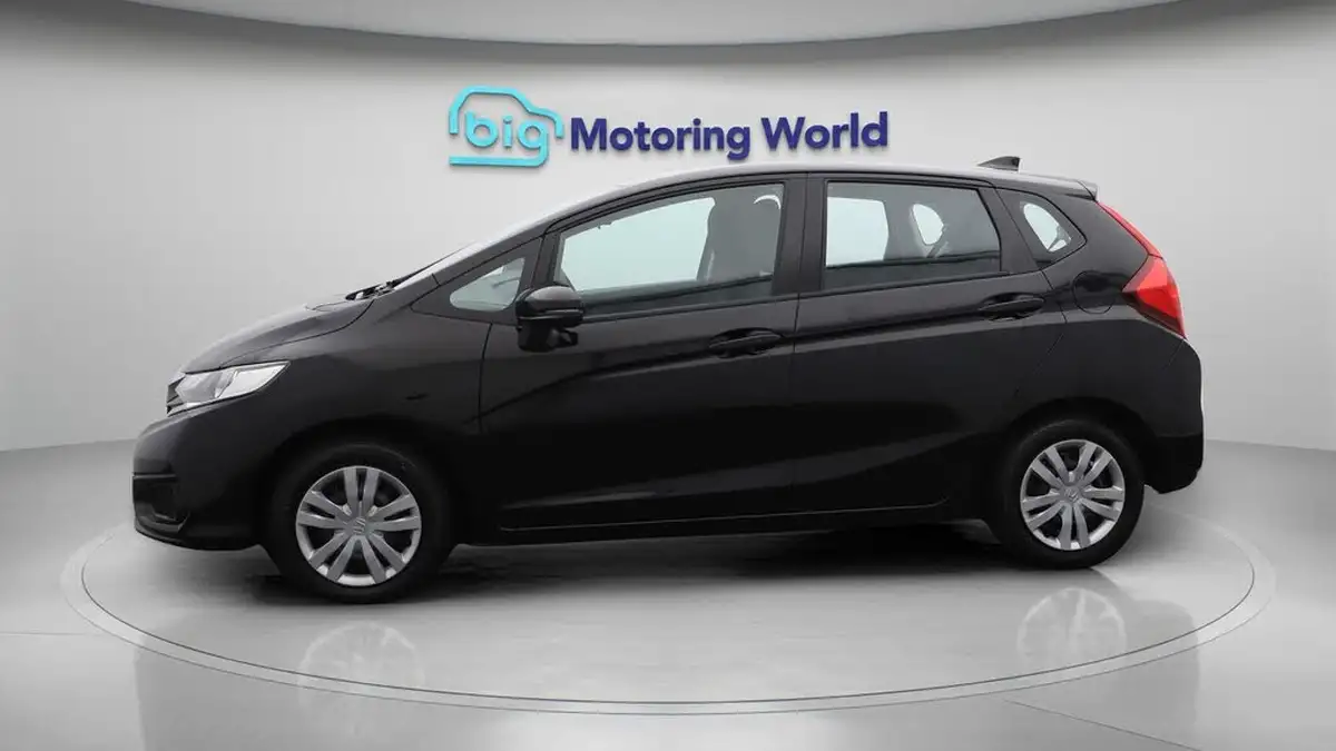 2019-honda-jazz-13-i-vtec-s-big-4