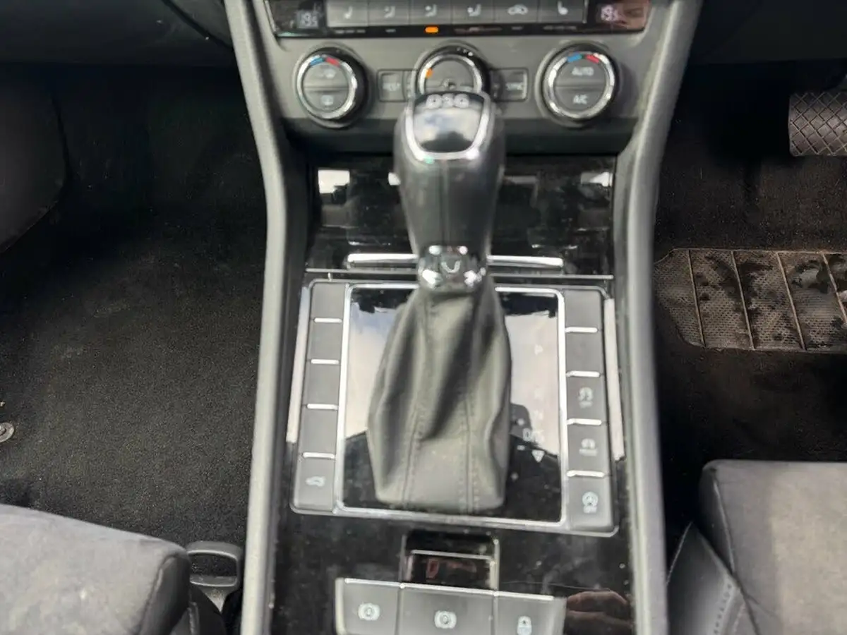 2017-skoda-superb-20tdi-scr-se-l-executive-190ps-hatchback-dsg-big-13