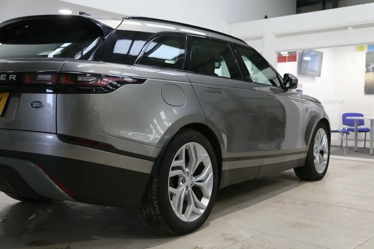 2017-land-rover-range-rover-velar-30-p380-hse-big-20