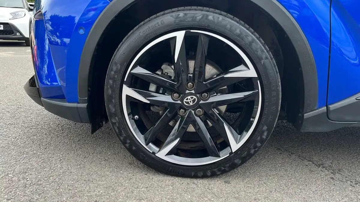 2022-toyota-c-hr-18-vvt-i-gr-sport-big-38