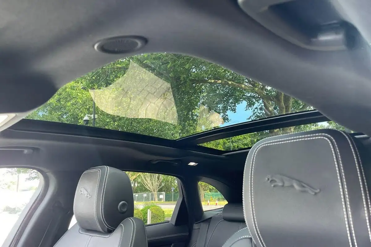 2023-jaguar-f-pace-20-d200-r-dynamic-se-black-big-4