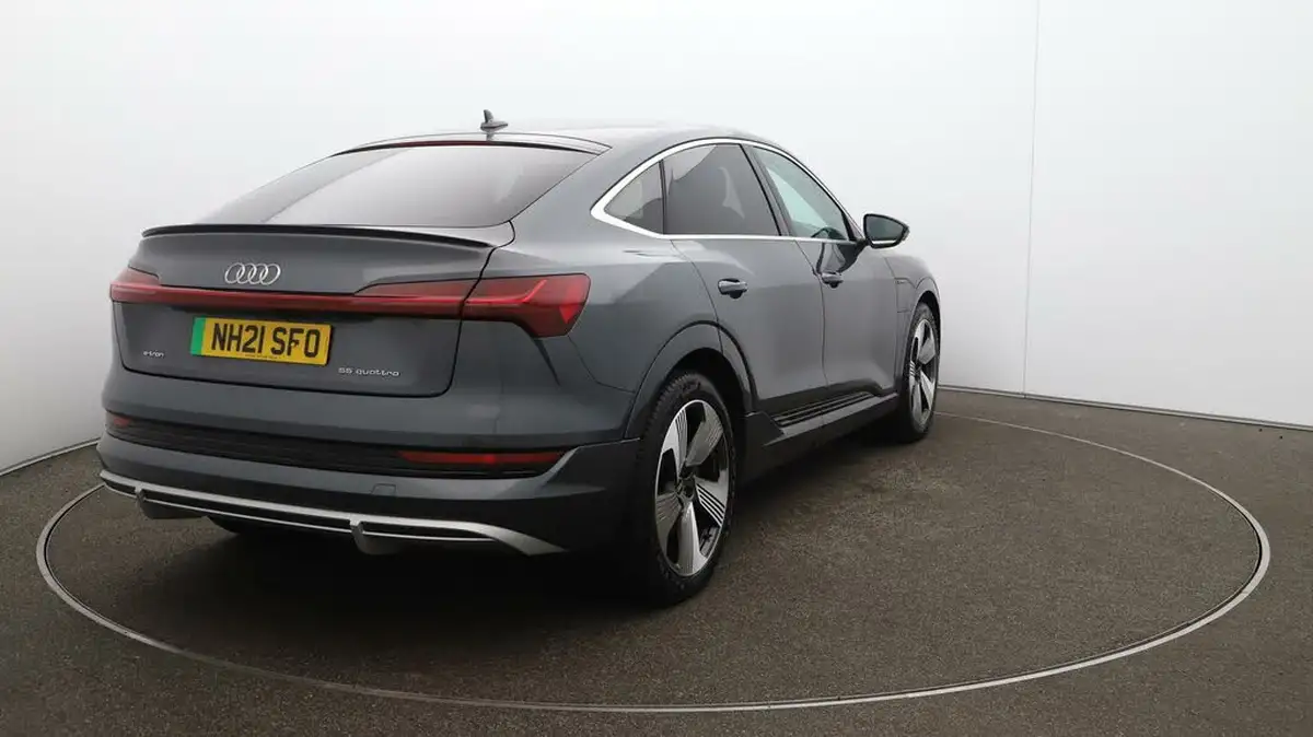 2021-audi-e-tron-55e-s-line-sportback-big-57
