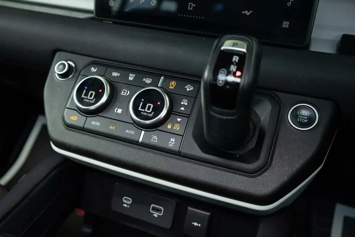 2022-land-rover-110-defender-30-d250-x-dynamic-s-big-33