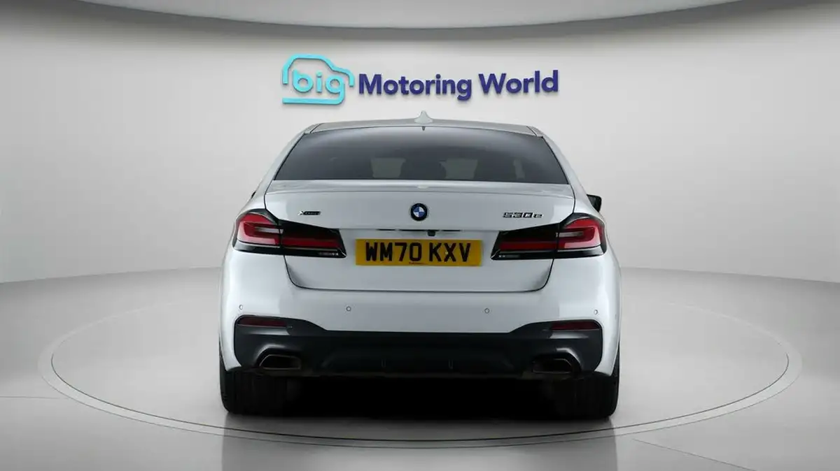 2021-bmw-5-series-20-530e-xdrive-m-sport-saloon-4d-big-6