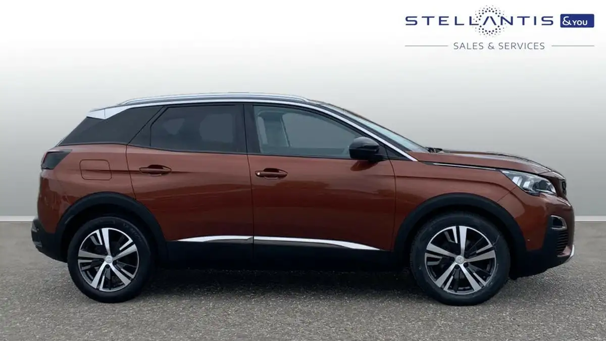 2017-peugeot-3008-suv-12-puretech-allure-big-1