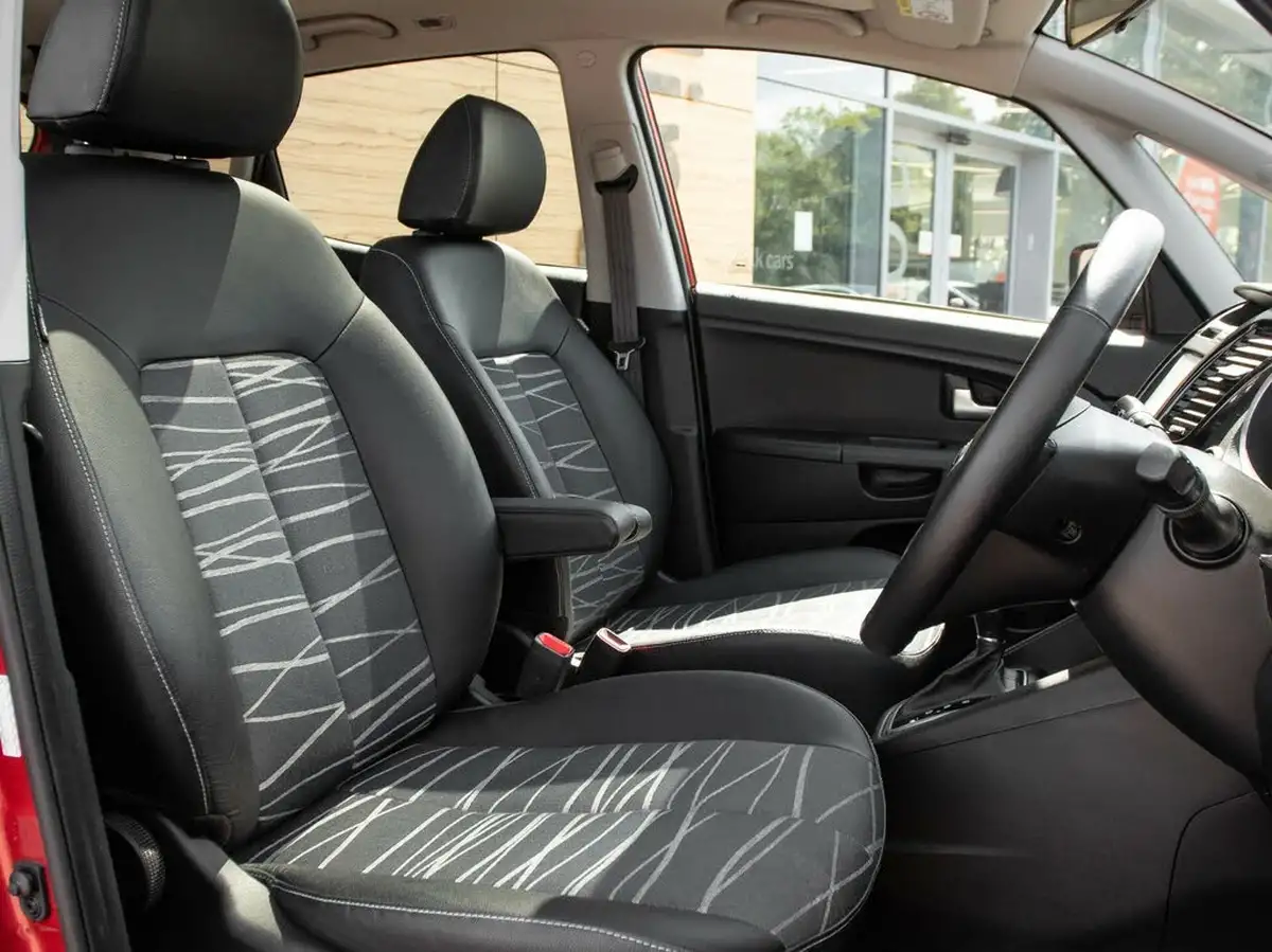2017-kia-venga-16-4-auto-big-28