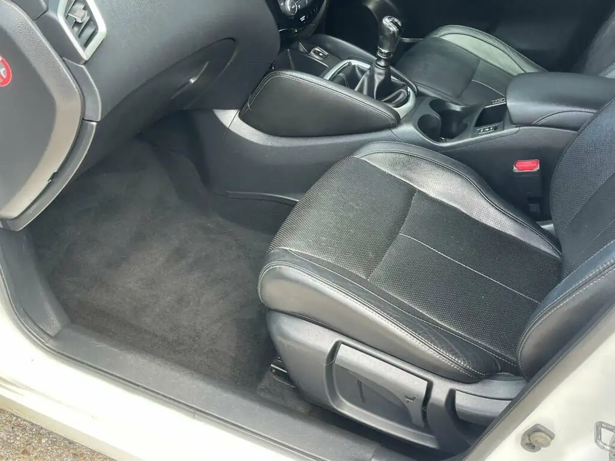 2016-nissan-qashqai-15dci-tekna-big-44