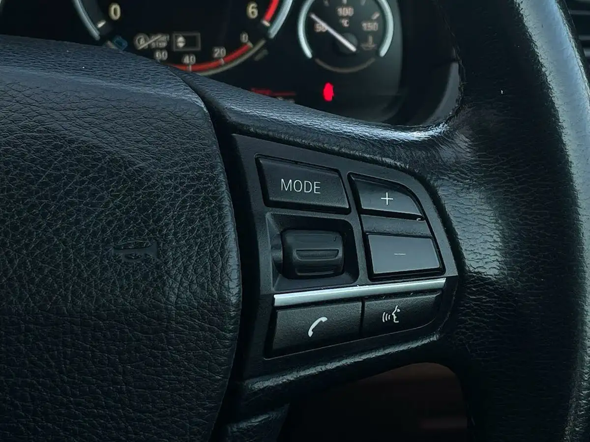 2014-bmw-5-series-big-54