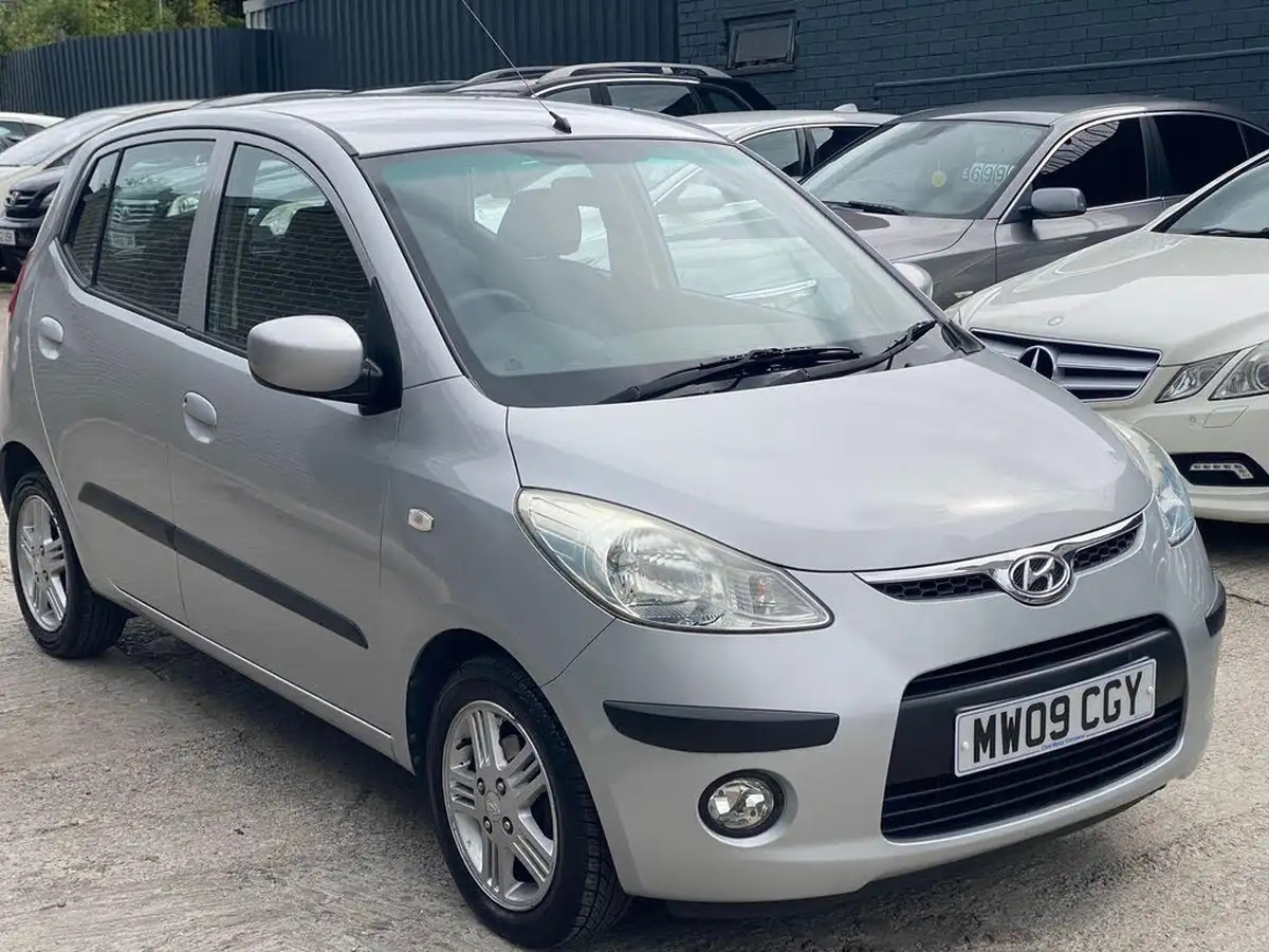 2009-hyundai-i10-12-comfort-76bhp-big-1