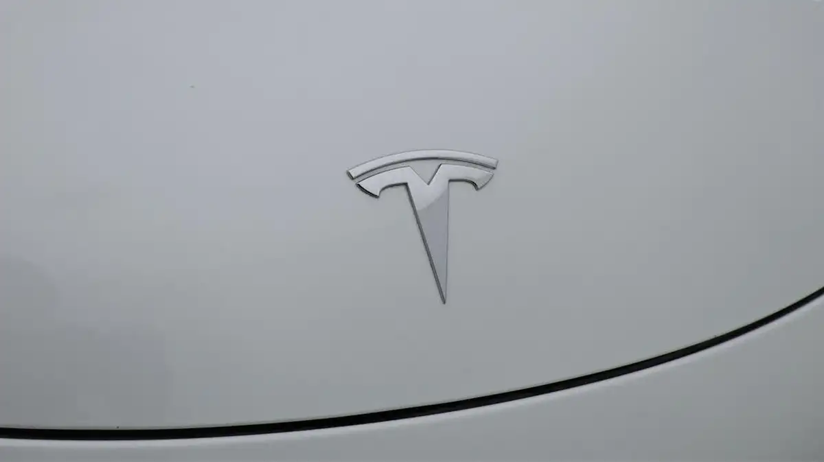 2021-tesla-model-3-e-standard-plus-big-22