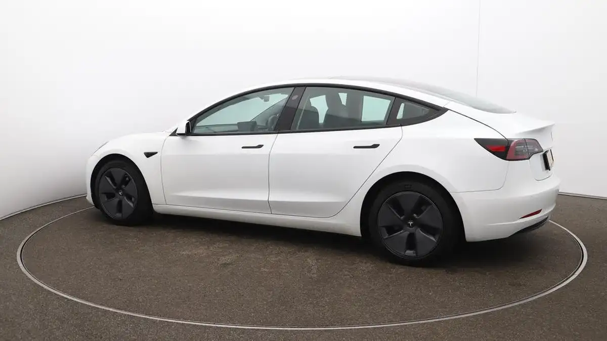 2021-tesla-model-3-e-standard-plus-big-46