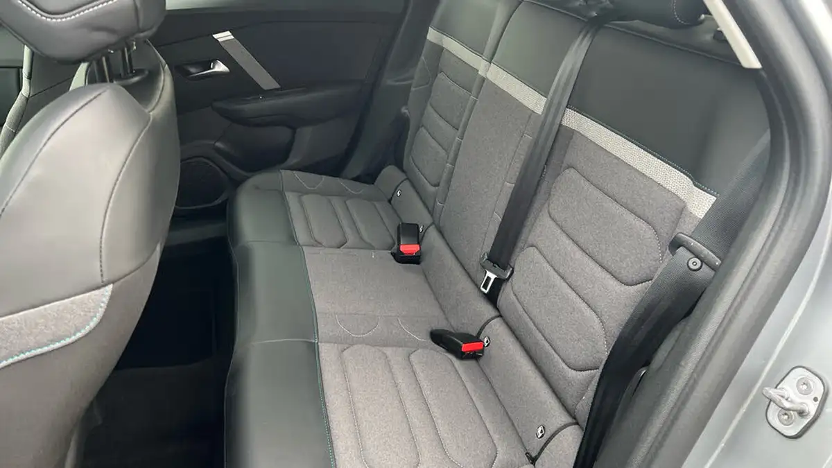2022-citroen-c4-12-puretech-shine-130ps-big-33