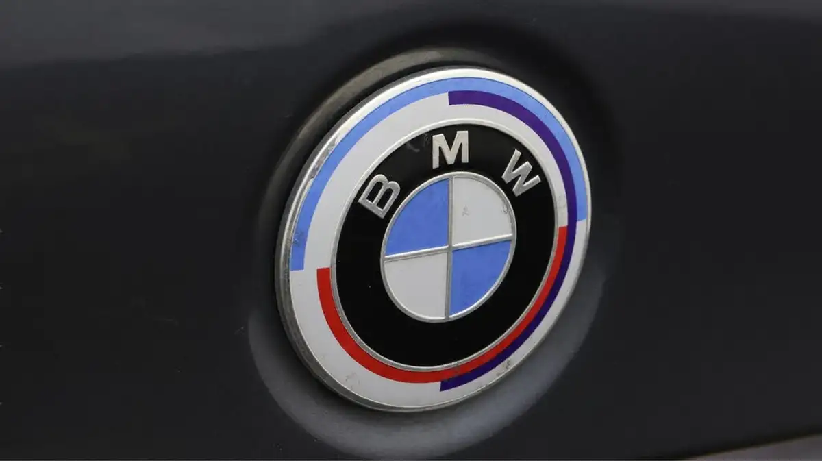 2022-bmw-3-series-30td-m340d-xdrive-saloon-4d-big-19