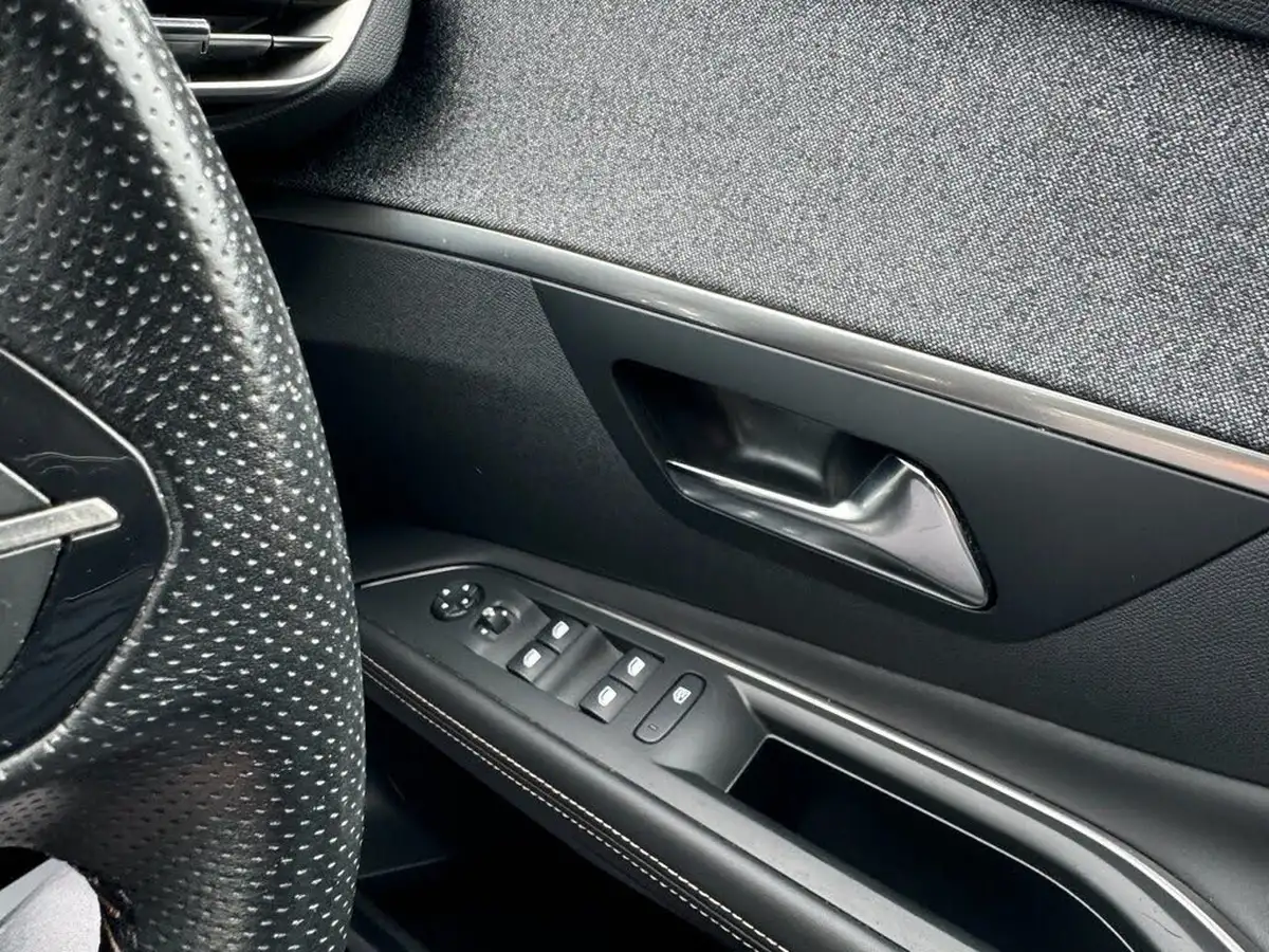 2018-peugeot-3008-suv-16-thp-gt-line-big-17