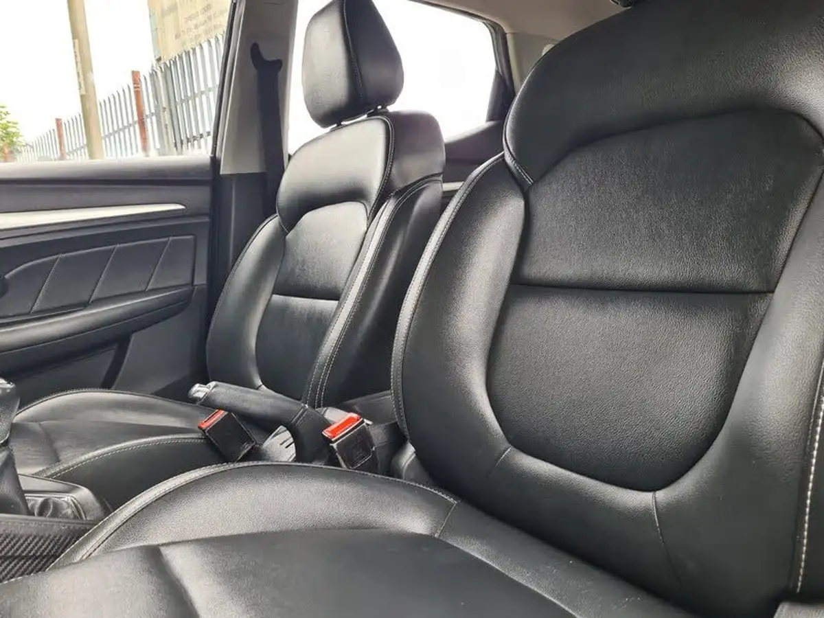 2018-mg-zs-suv-15-vti-tech-exclusive-big-14