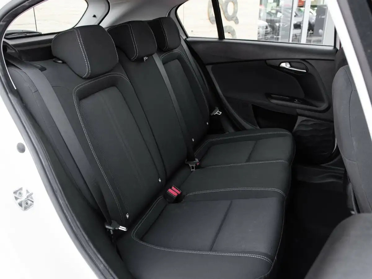 2018-fiat-tipo-14-easy-plus-hatchback-big-30