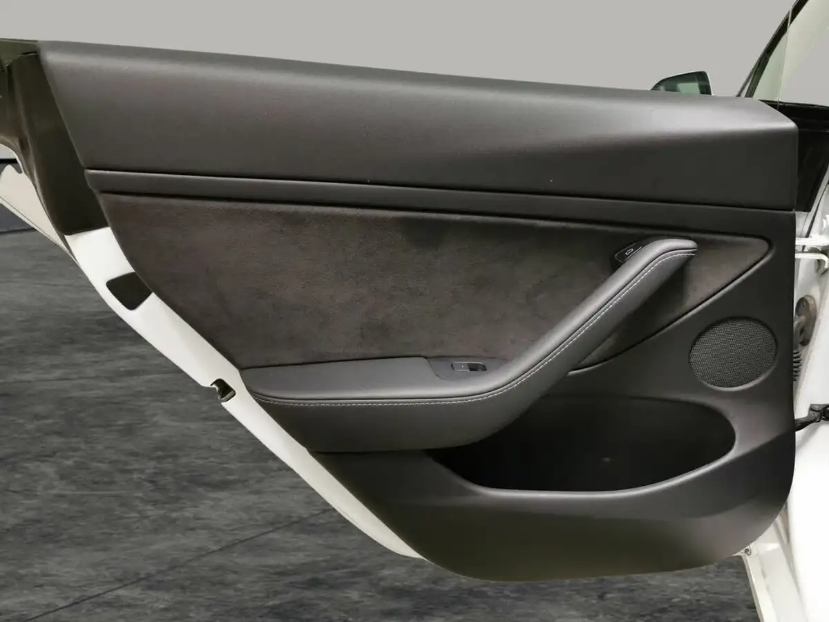 2021-tesla-model-3-e-long-range-4x4-big-36