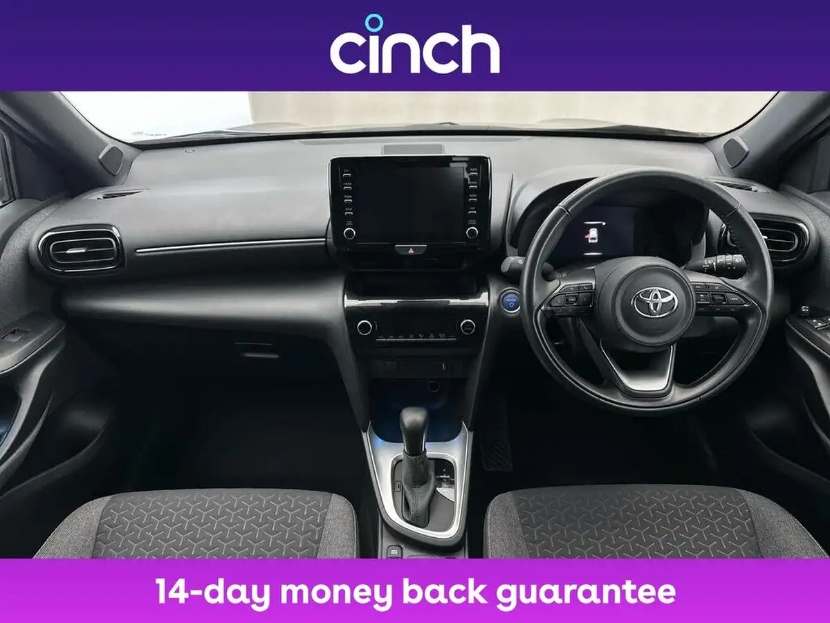 2022-toyota-yaris-15-vvt-i-design-panoramic-roof-big-14