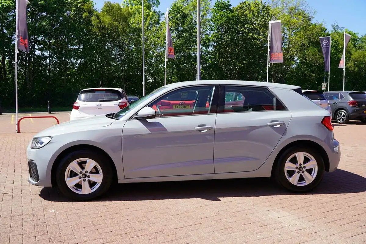 2022-audi-a1-10-25-tfsi-technik-big-6