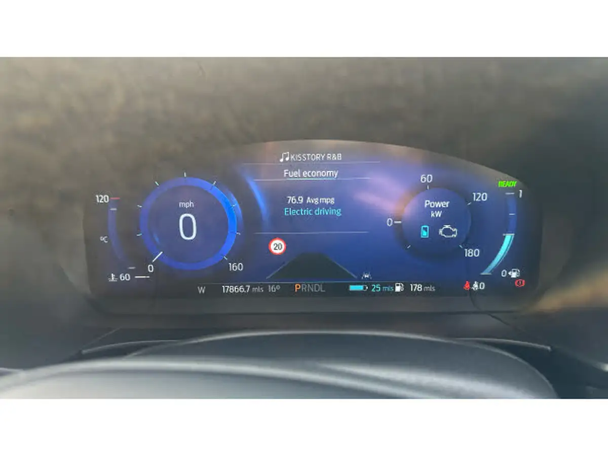 2023-ford-kuga-25t-st-line-x-edition-225ps-phev-big-17