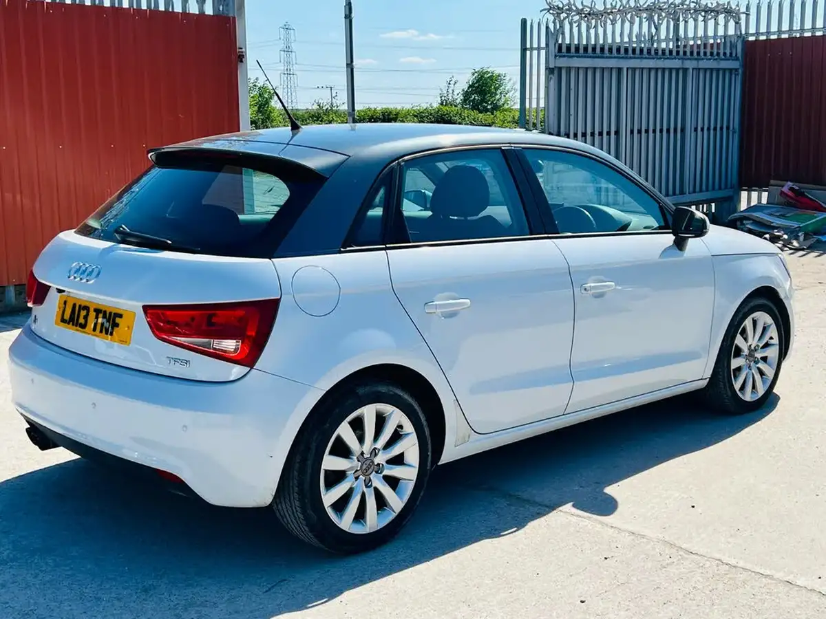 2013-audi-a1-14-122ps-sportback-5d-1390cc-s-tronic-big-0
