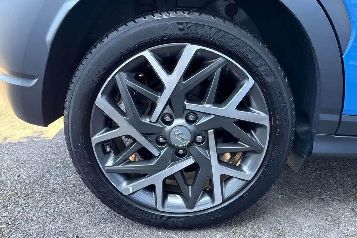 2022-hyundai-kona-16-gdi-premium-big-10