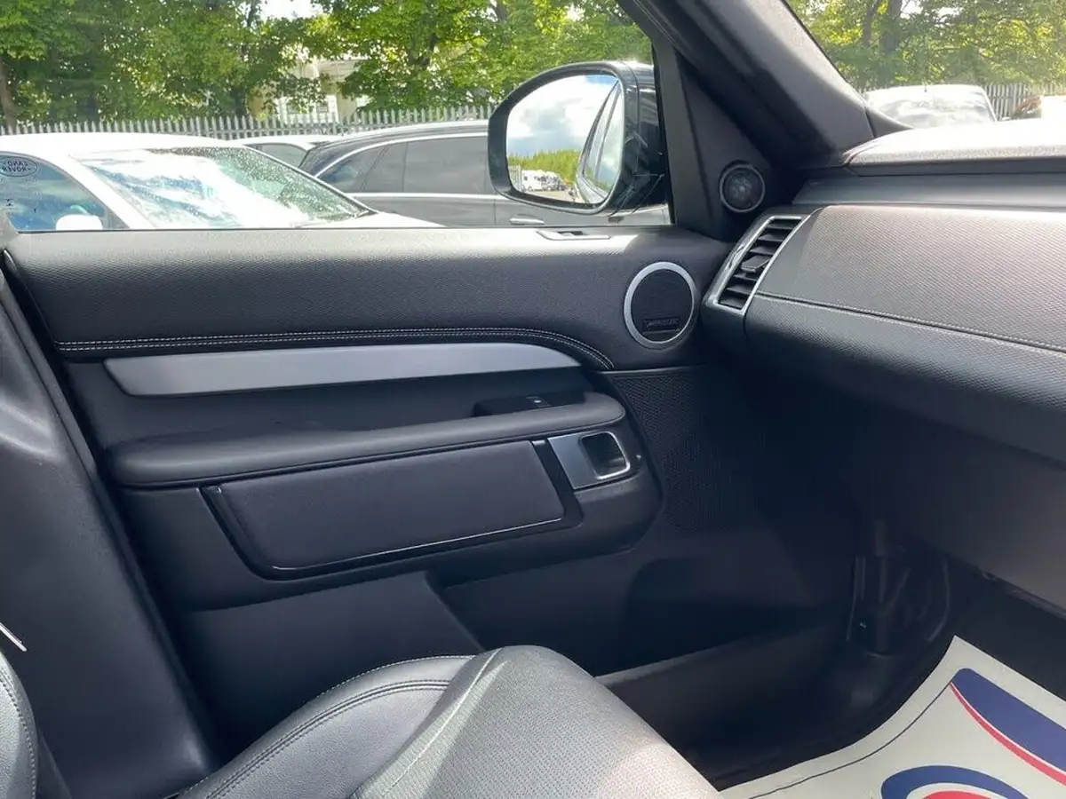 2023-land-rover-discovery-30-d250-r-dynamic-s-big-43