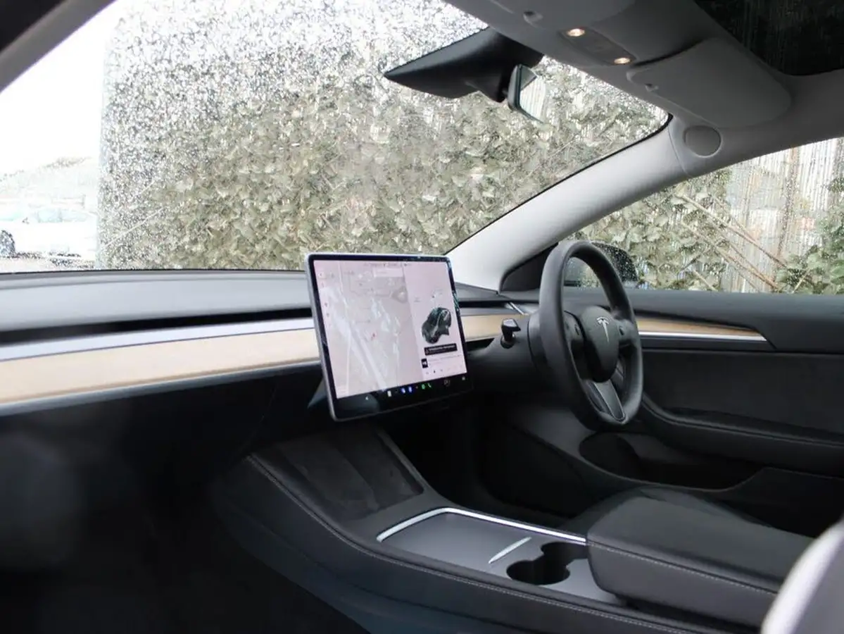 2021-tesla-model-3-e-long-range-4x4-big-12