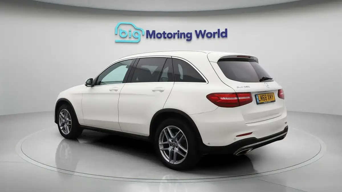 2018-mercedes-benz-glc-class-20-glc250-amg-line-ss-station-wagon-5d-big-5