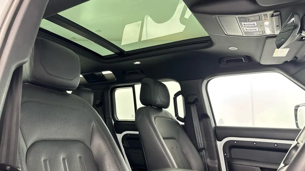 2021-land-rover-110-defender-30-d300-hse-2996cc-big-24