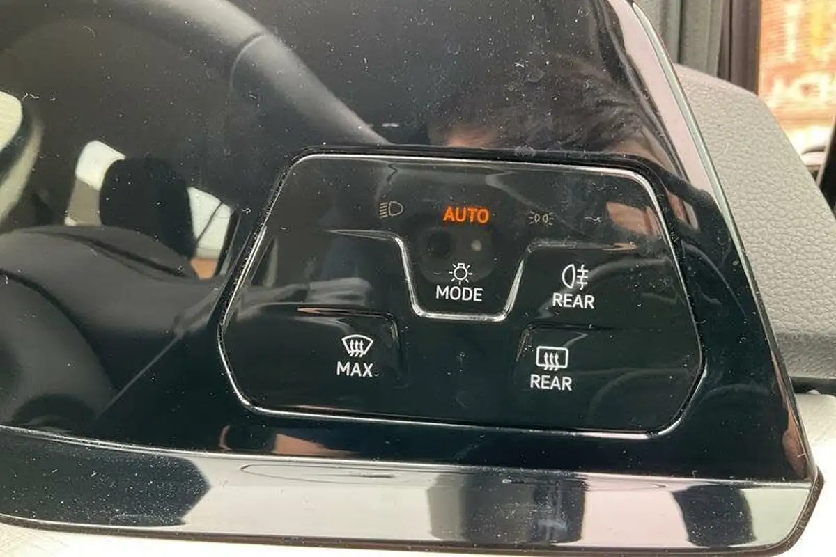 2020-volkswagen-golf-15-etsi-life-150ps-hatchback-big-33