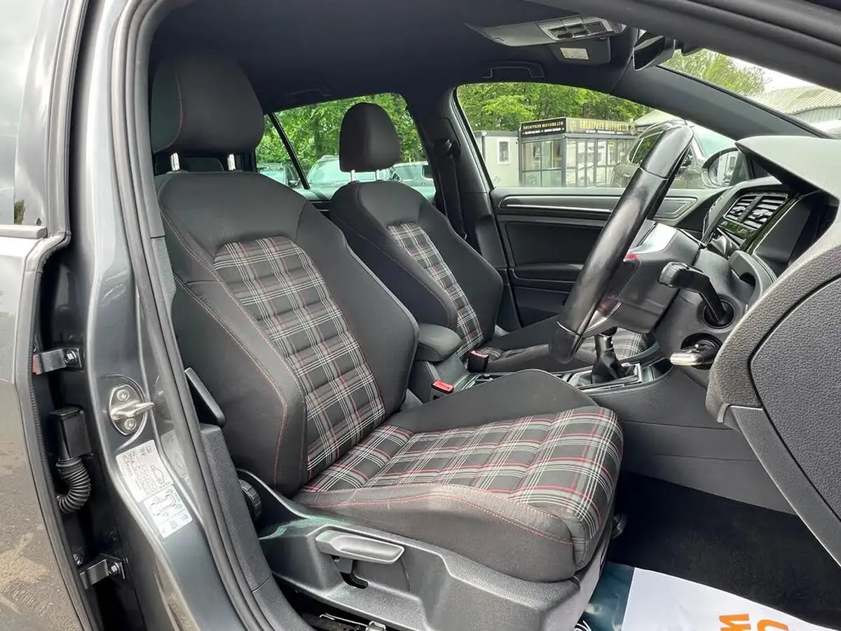 2017-volkswagen-golf-20-tsi-gti-230ps-ss-5d-big-7
