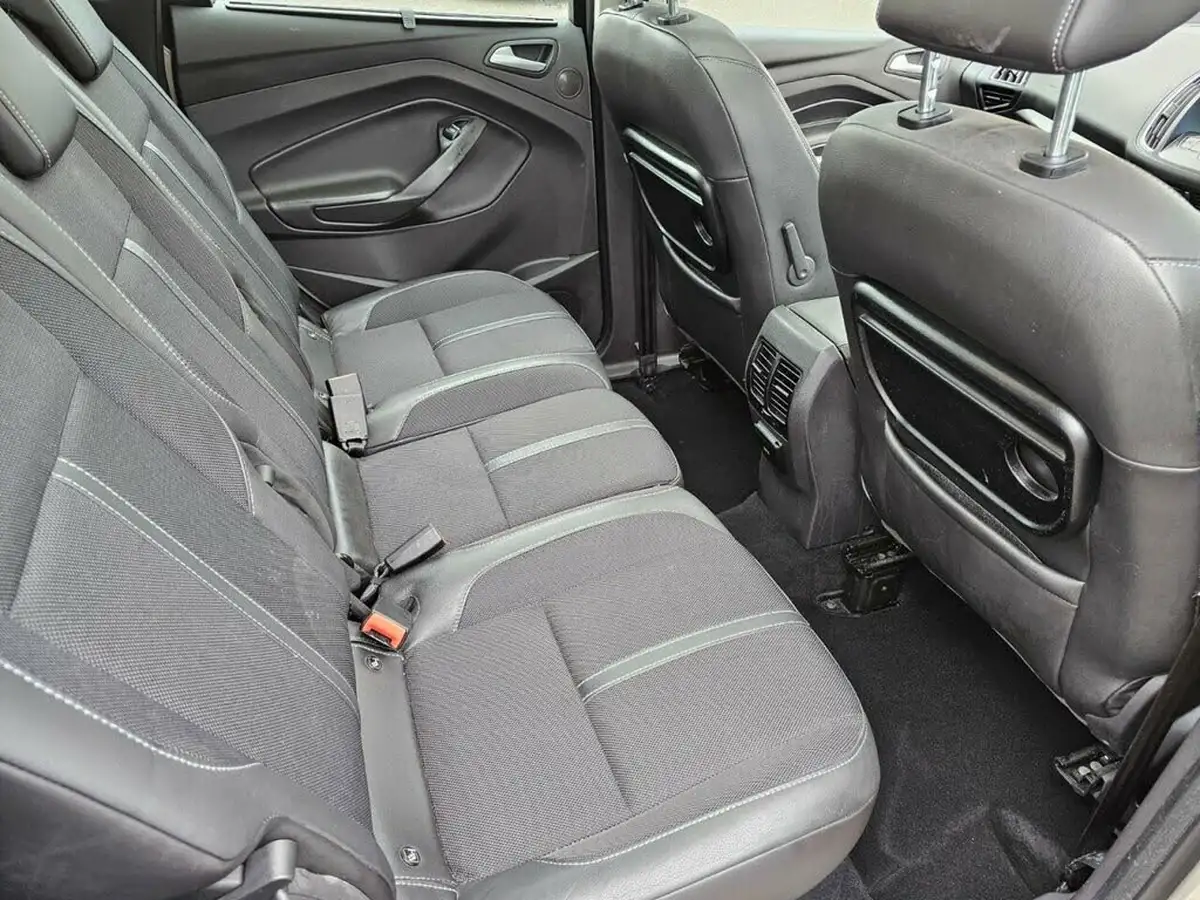 2017-ford-c-max-10t-titanium-x-big-28