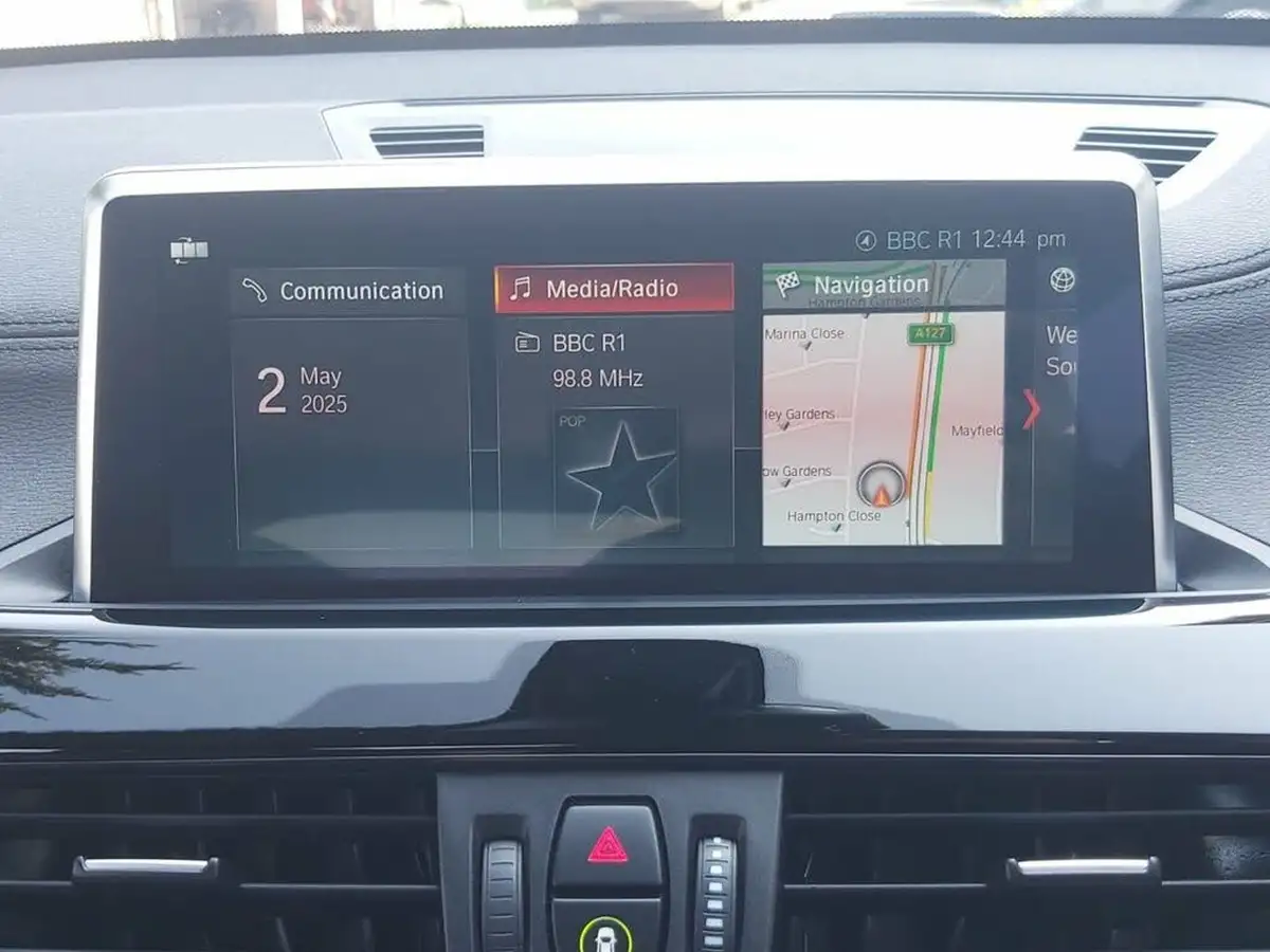 2022-bmw-x1-15-xdrive-25e-phev-xline-big-12