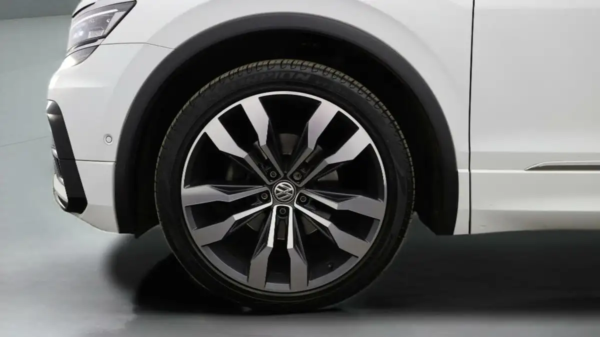 2020-volkswagen-tiguan-20-tsi-sel-230ps-big-17