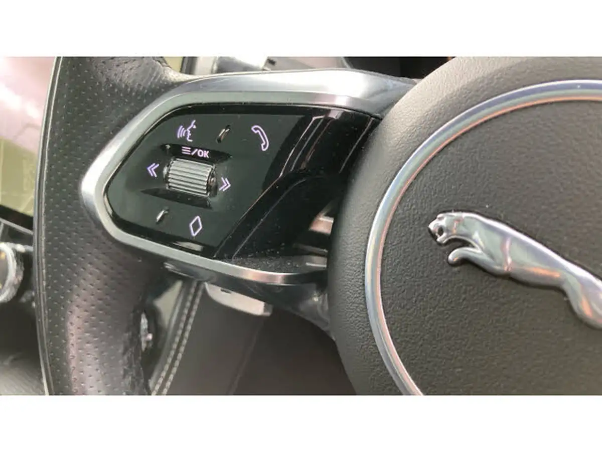 2021-jaguar-f-pace-20-d200-r-dynamic-se-mhev-big-42