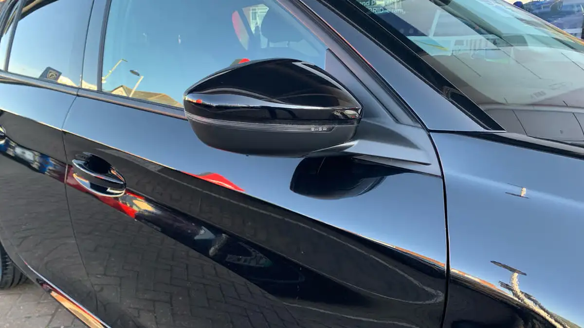 2023-peugeot-208-12-puretech-allure-premium-100ps-eat8-big-52