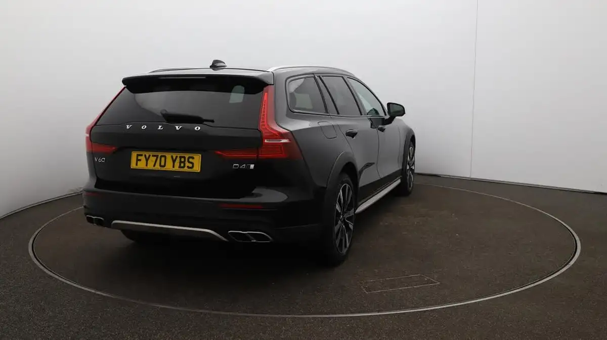 2020-volvo-v60-20td-d4-cross-country-plus-big-47