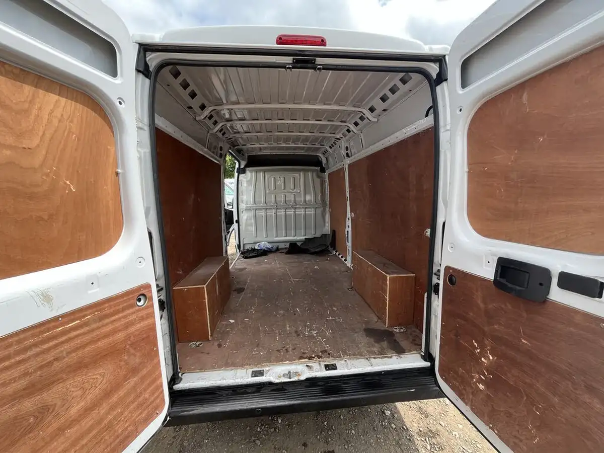 2021-peugeot-boxer-22-bluehdi-professional-335-l3-h2-140bhpeu6dt-panel-big-2