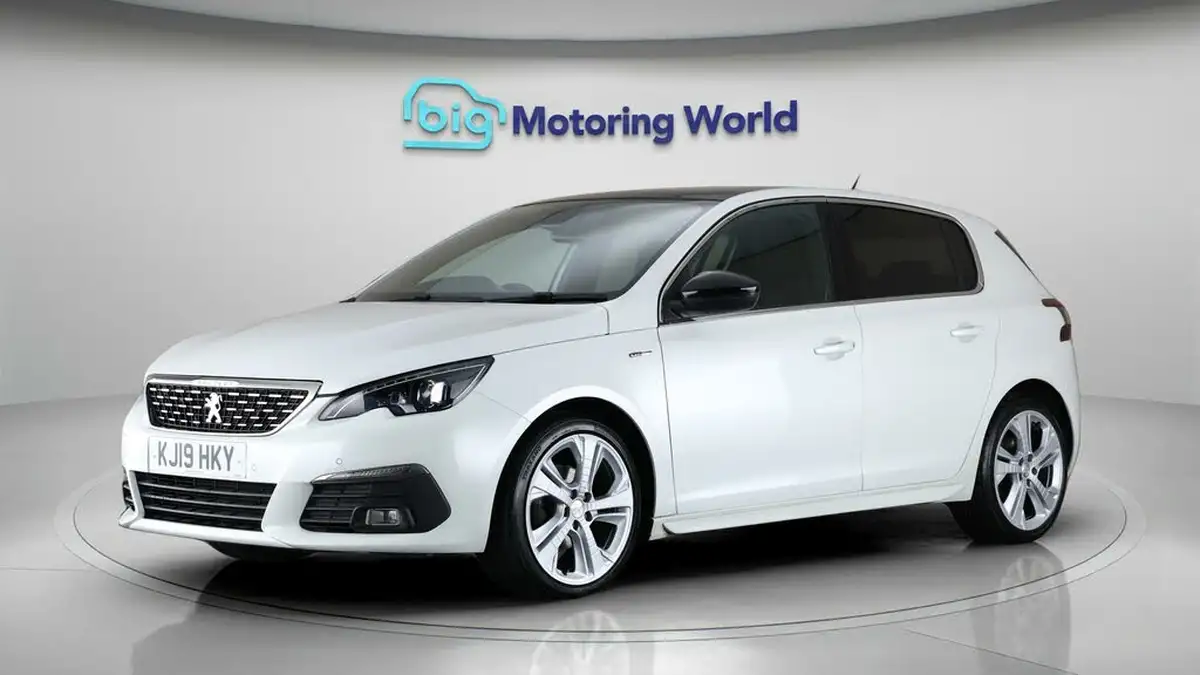 2019-peugeot-308-15-bluehdi-gt-line-big-3
