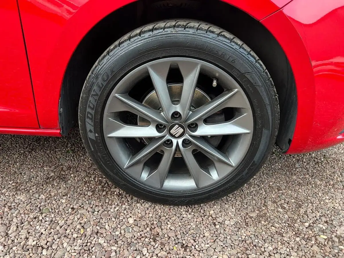 2015-seat-ibiza-12-i-tech-sportcoupe-3d-big-40