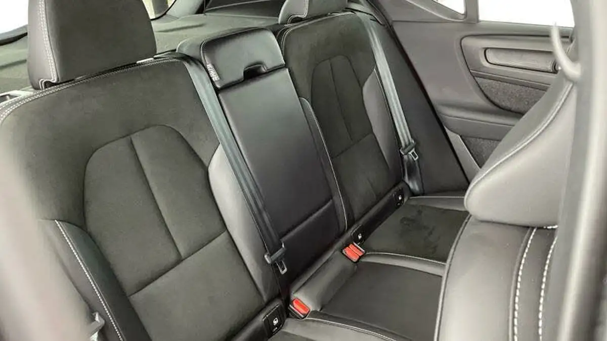 2022-volvo-xc40-15-t5-r-design-pro-big-21