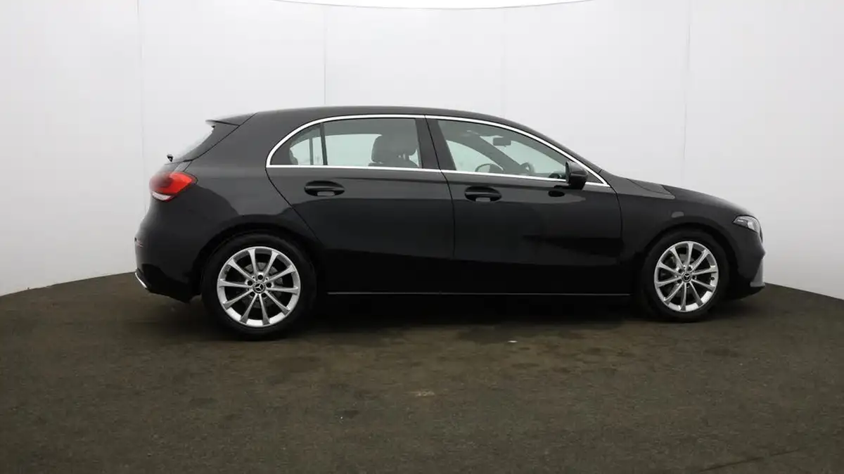 2018-mercedes-benz-a-class-15d-a180d-sport-116ps-ss-hatchback-5d-7g-dct-big-46