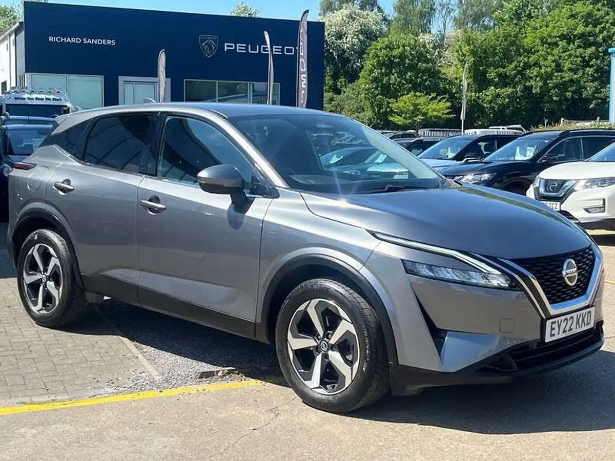2022-nissan-qashqai-13-dig-t-n-connecta-140ps-big-0